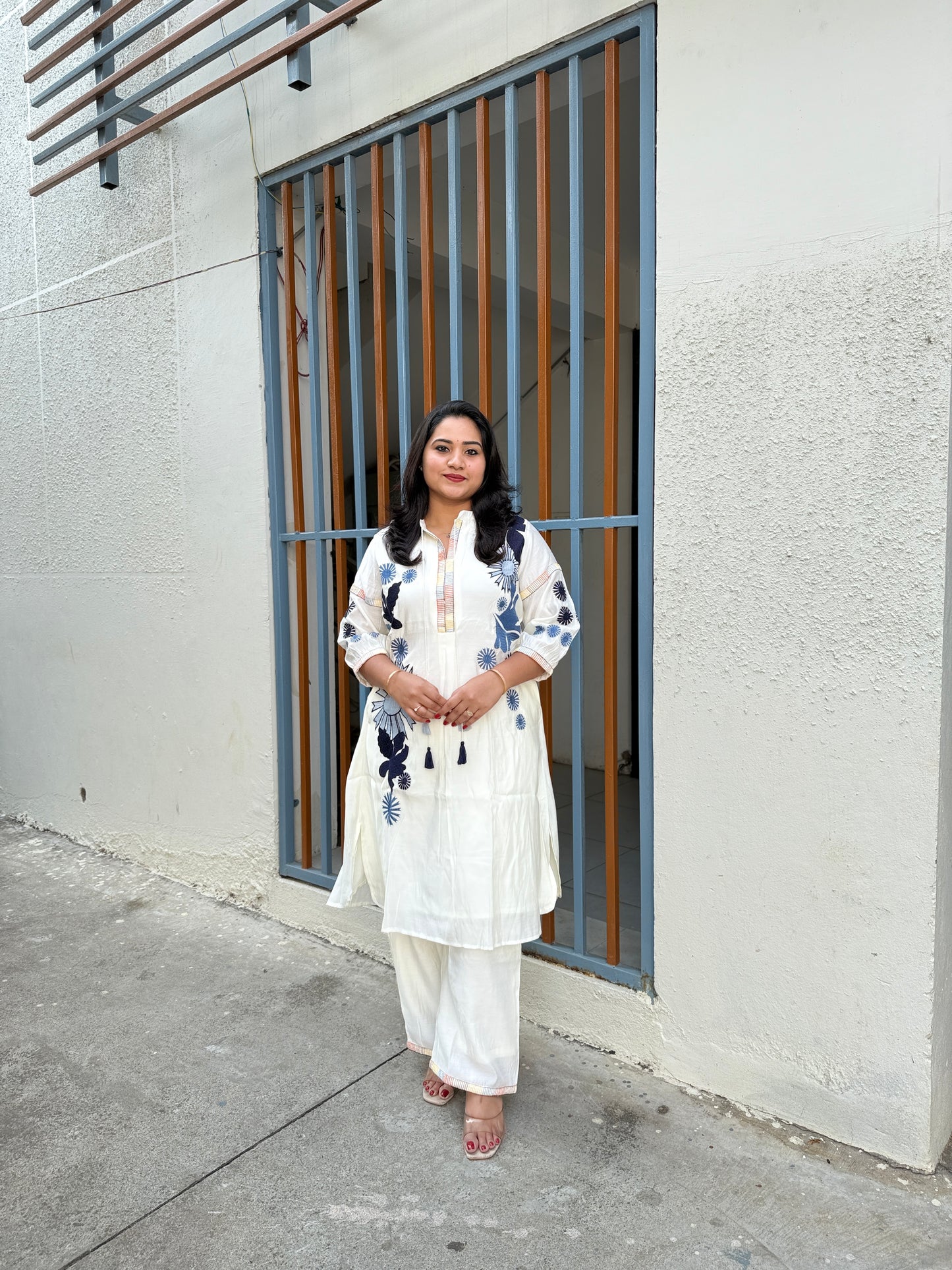 White Roman Silk Embroidered Kurta Pant Set for Women – Elegant Two-Piece Festive and Semi-Formal Outfit