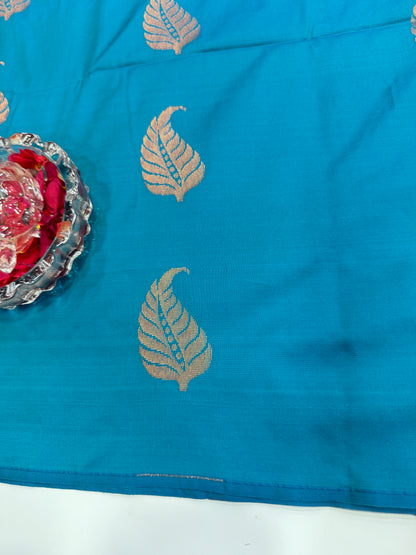 Soft Silk Sarees with Zari Work and Contrast Borders for Women – Festive and Traditional Wear