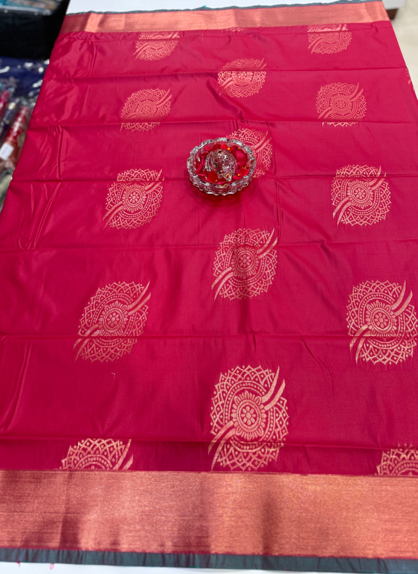 Kanchi Soft Silk Saree with Zari Weaving and Traditional Motifs – Wedding and Festive Wear