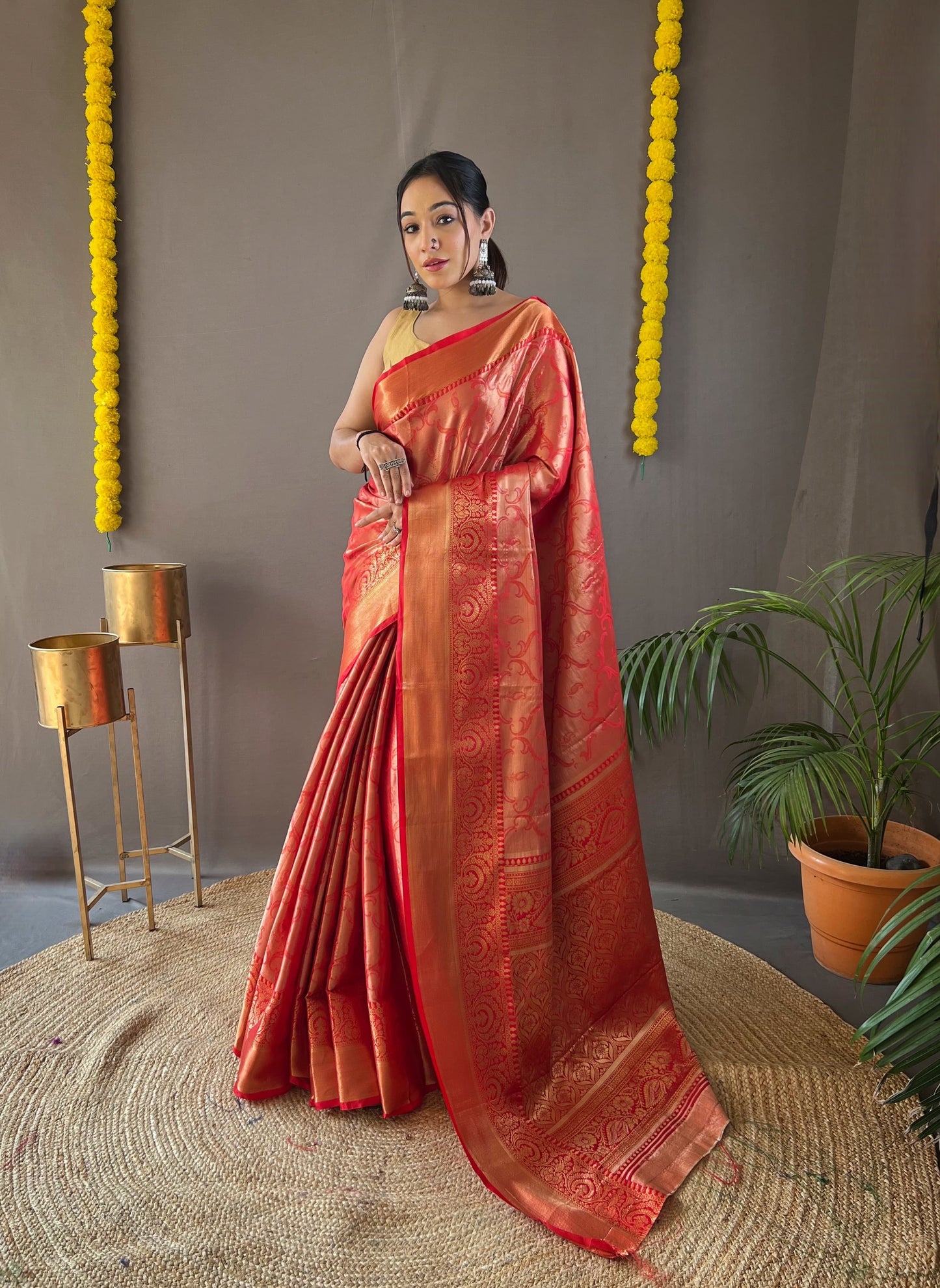 Kanchipuram Silk Saree with Intricate Zari Weaving, Rich Pallu, and Coordinated Blouse