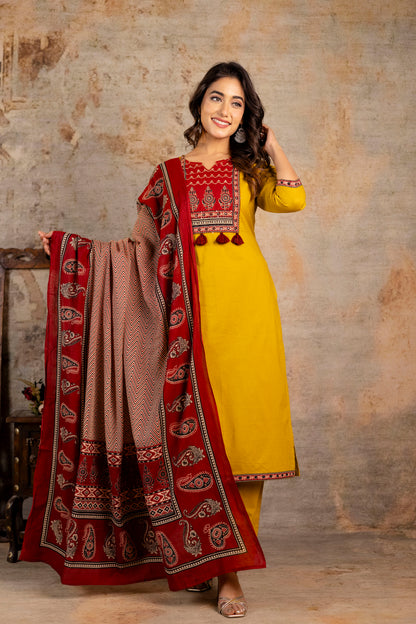Pure Cotton Printed Kurti Pant Dupatta Set for Women