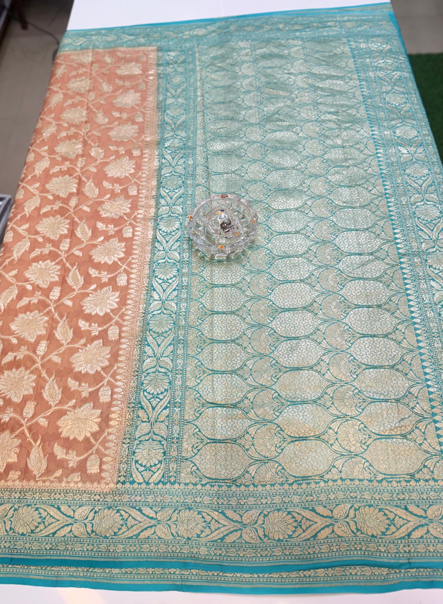 Pure Handwoven Kaddi Georgette Saree with Water Zari Jaal Weaving – Silk Mark Certified