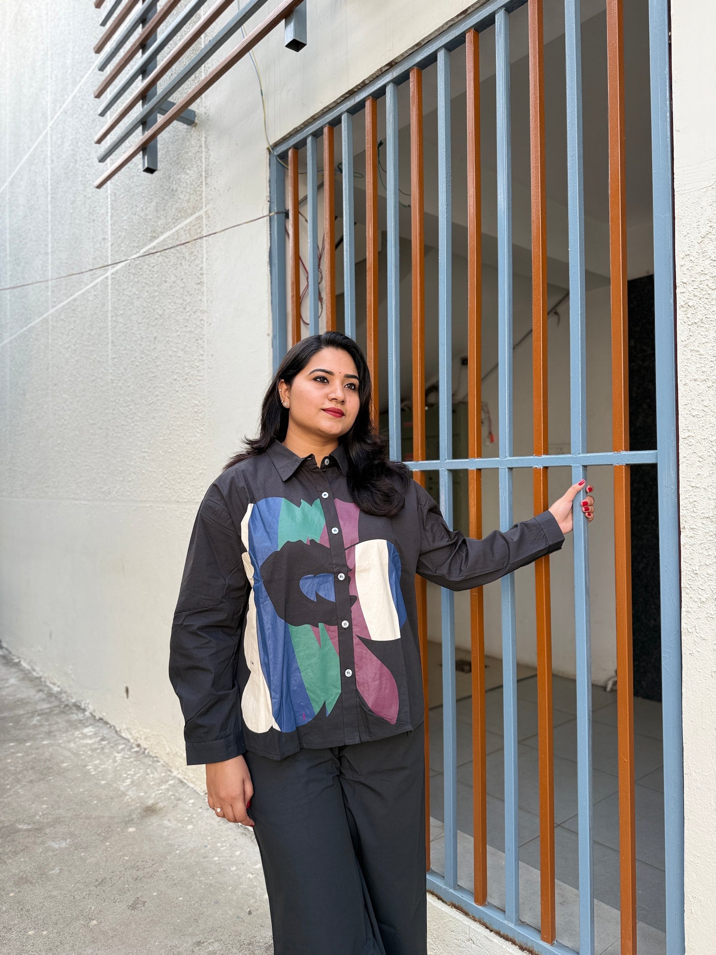 Premium Poplin Co-ord Set for Women with Abstract Print Shirt and Wide-Leg Pants – Smart Casual Outfit