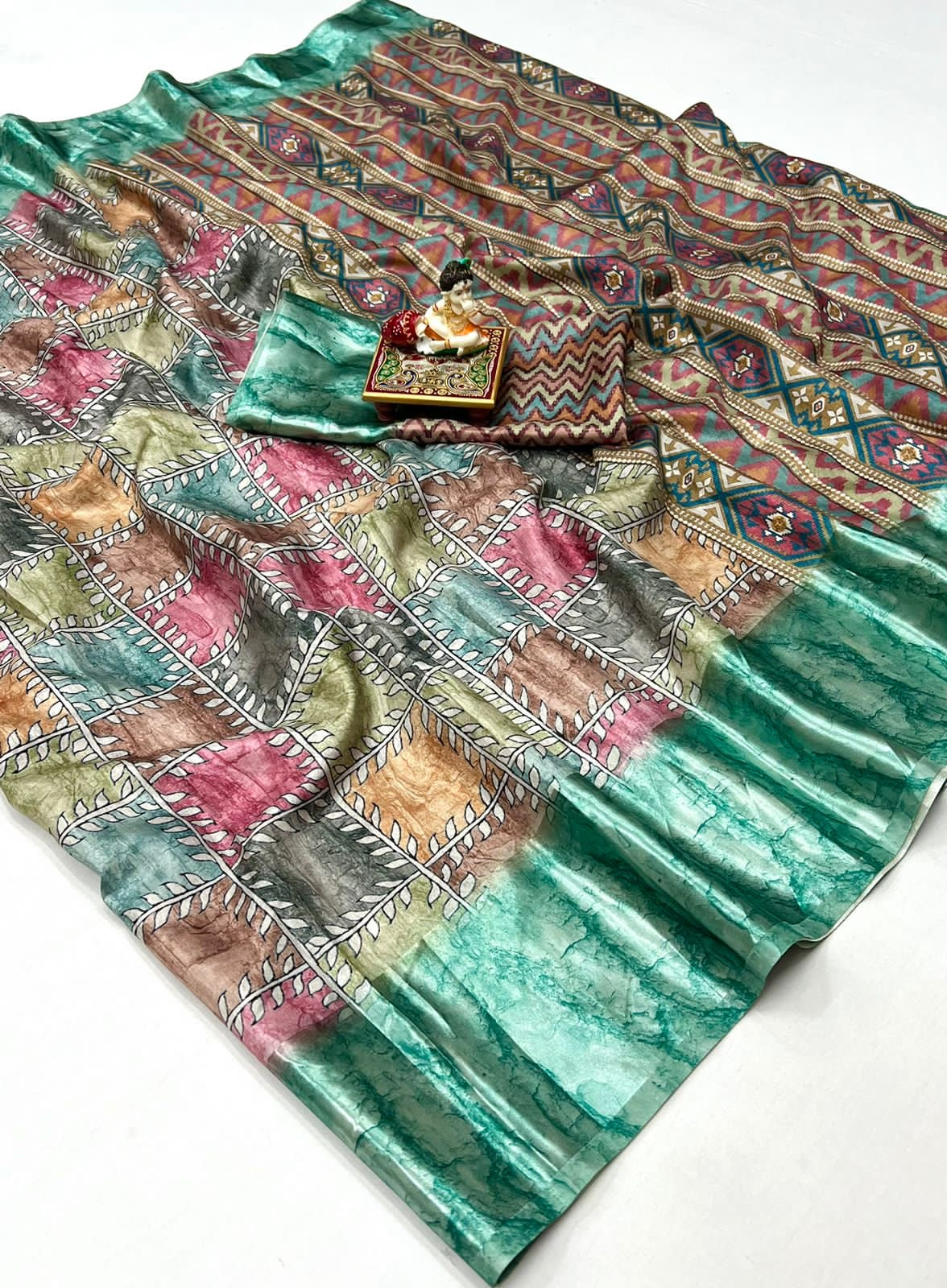 Pure Silk Dola Digital Printed Saree with Matching Digital Print Blouse Fabric
