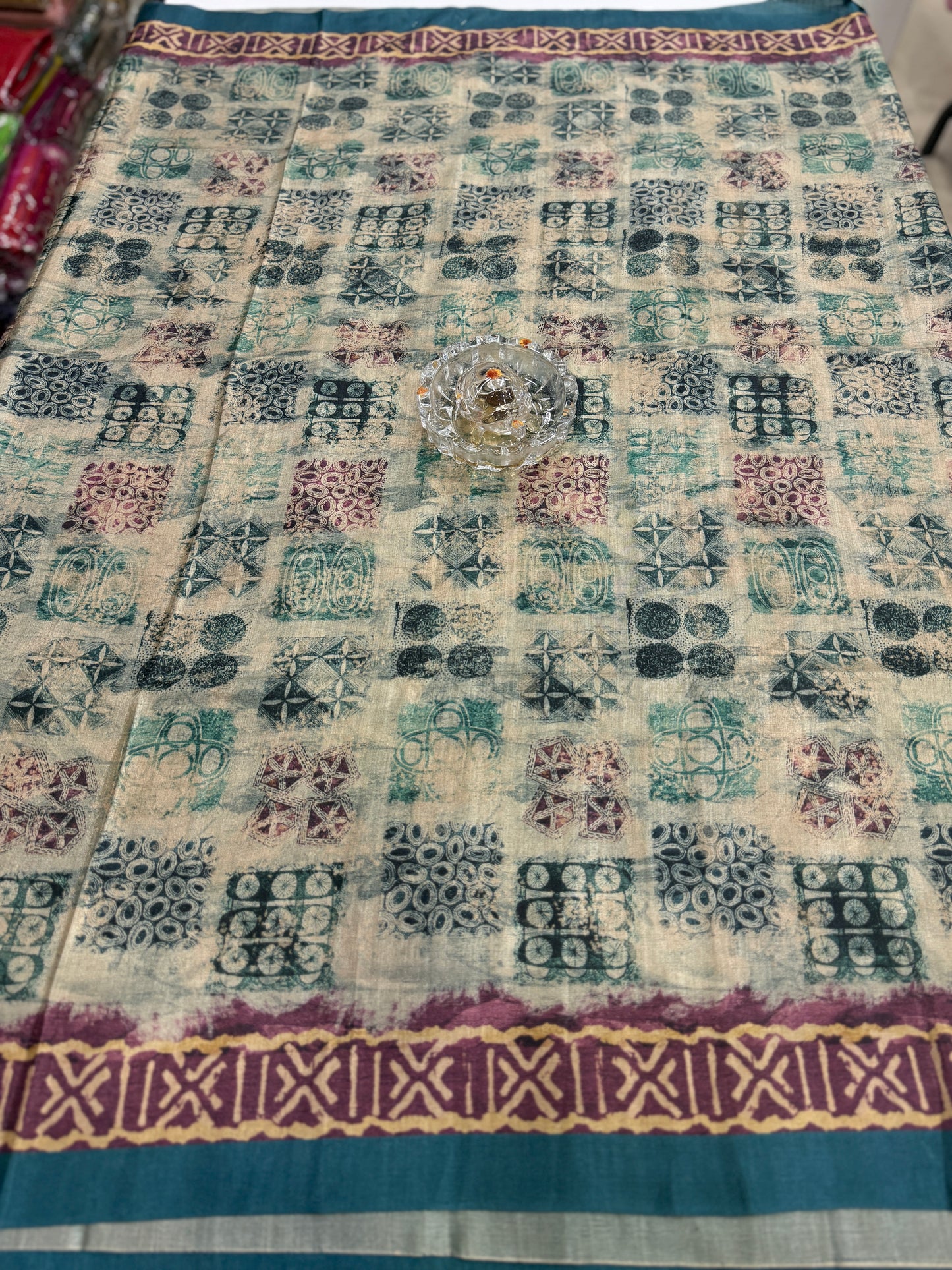 Semi Tussar Silk Saree with Ethnic Print Border and Tassel Pallu, Geometric Prints