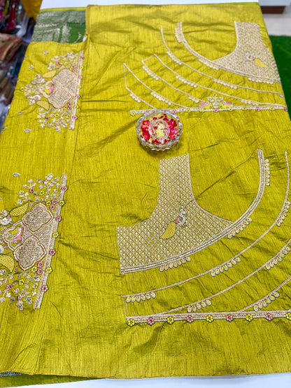 Pure Crepe Saree with Designer Contrast Blouse – Lightweight Festive Wear for Women