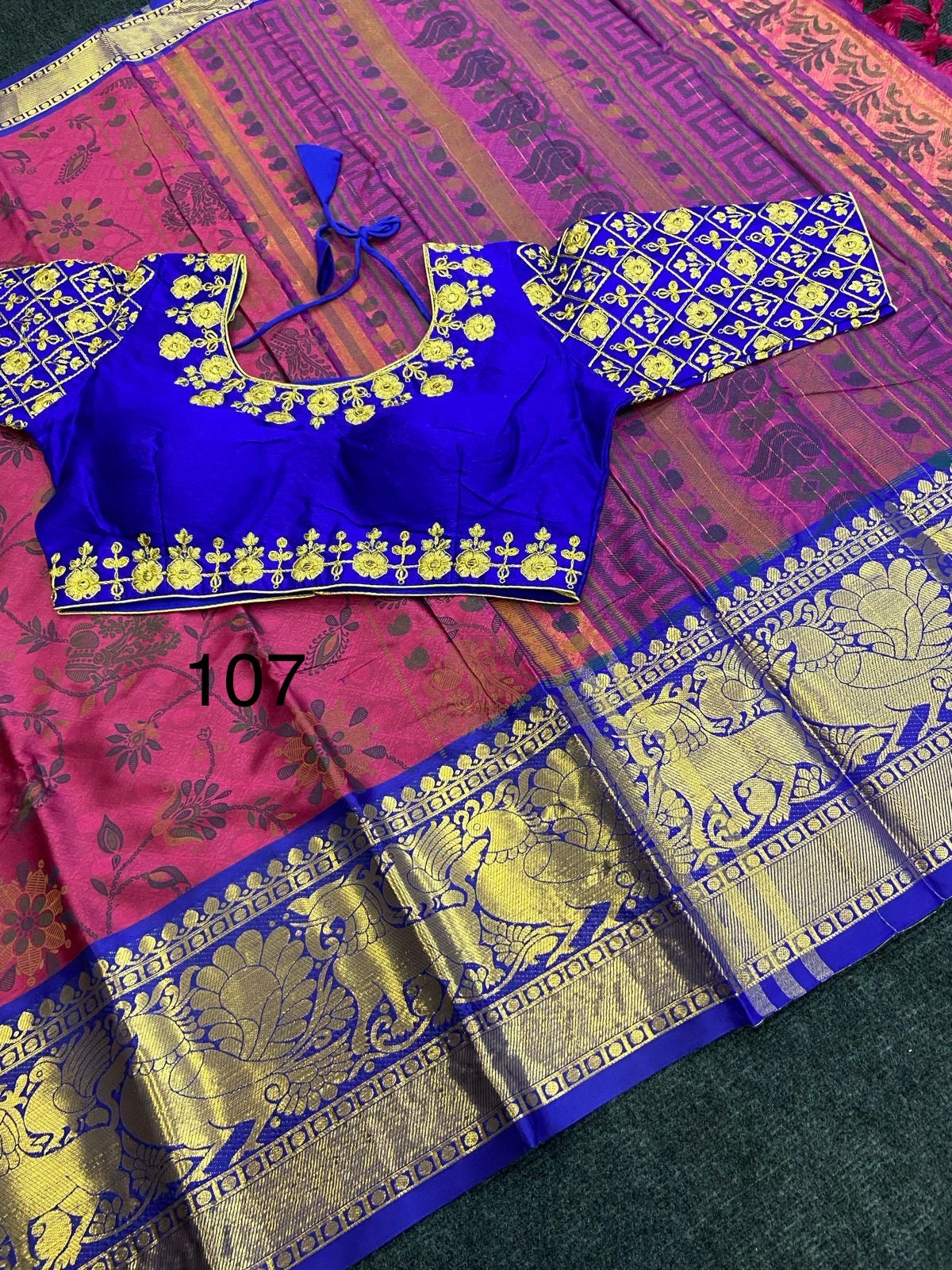 Elegant Jacquard Cotton Silk Saree with Maggam Free Size Blouse