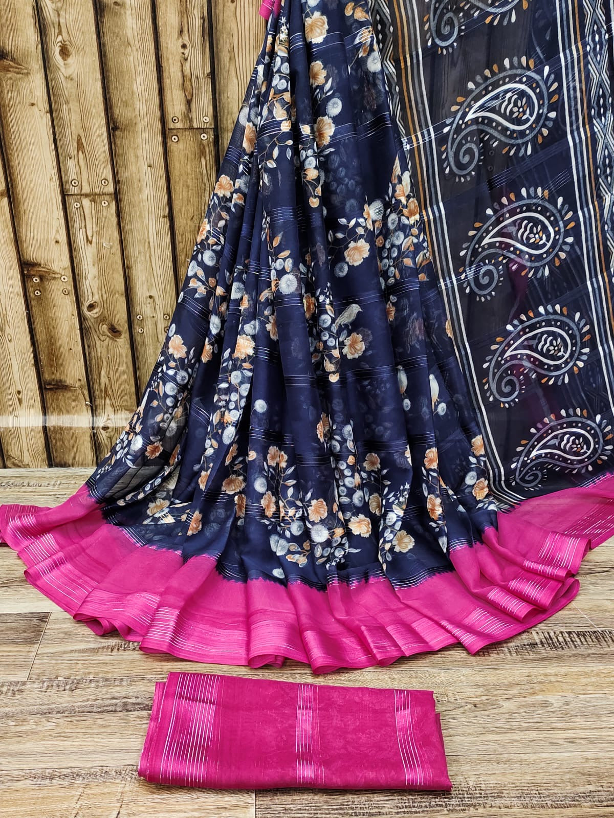 Chiffon Jari Saree with All-Over Floral Print & Contrast Printed Border – Blouse Options Available