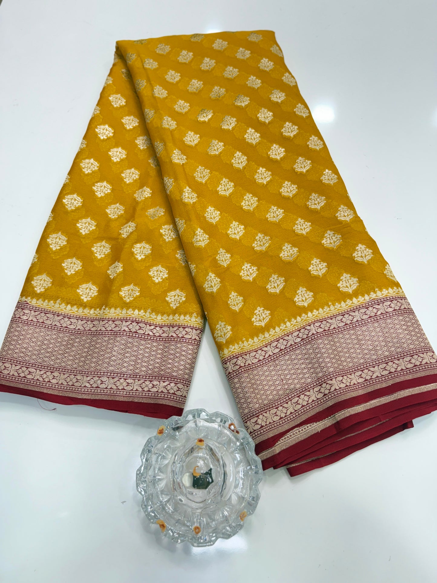 Pure Handwoven Kaddi Georgette Saree with Water Zari Jaal Weaving – Silk Mark Certified