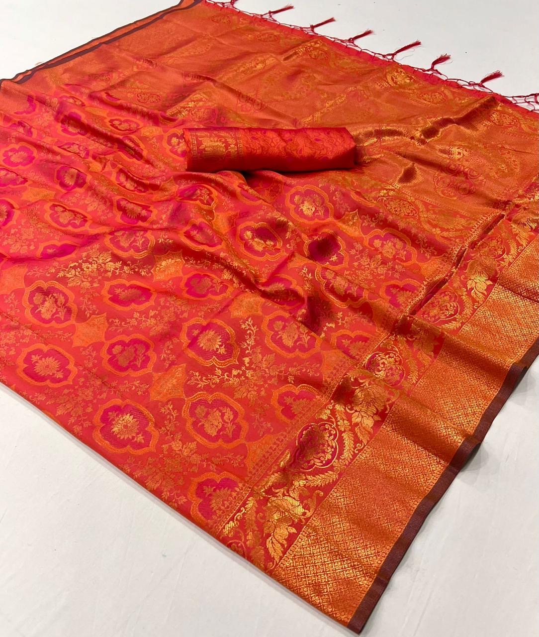 Handloom style Silk Saree with Intricate Weaving and Blouse Piece – Festive and Wedding Wear