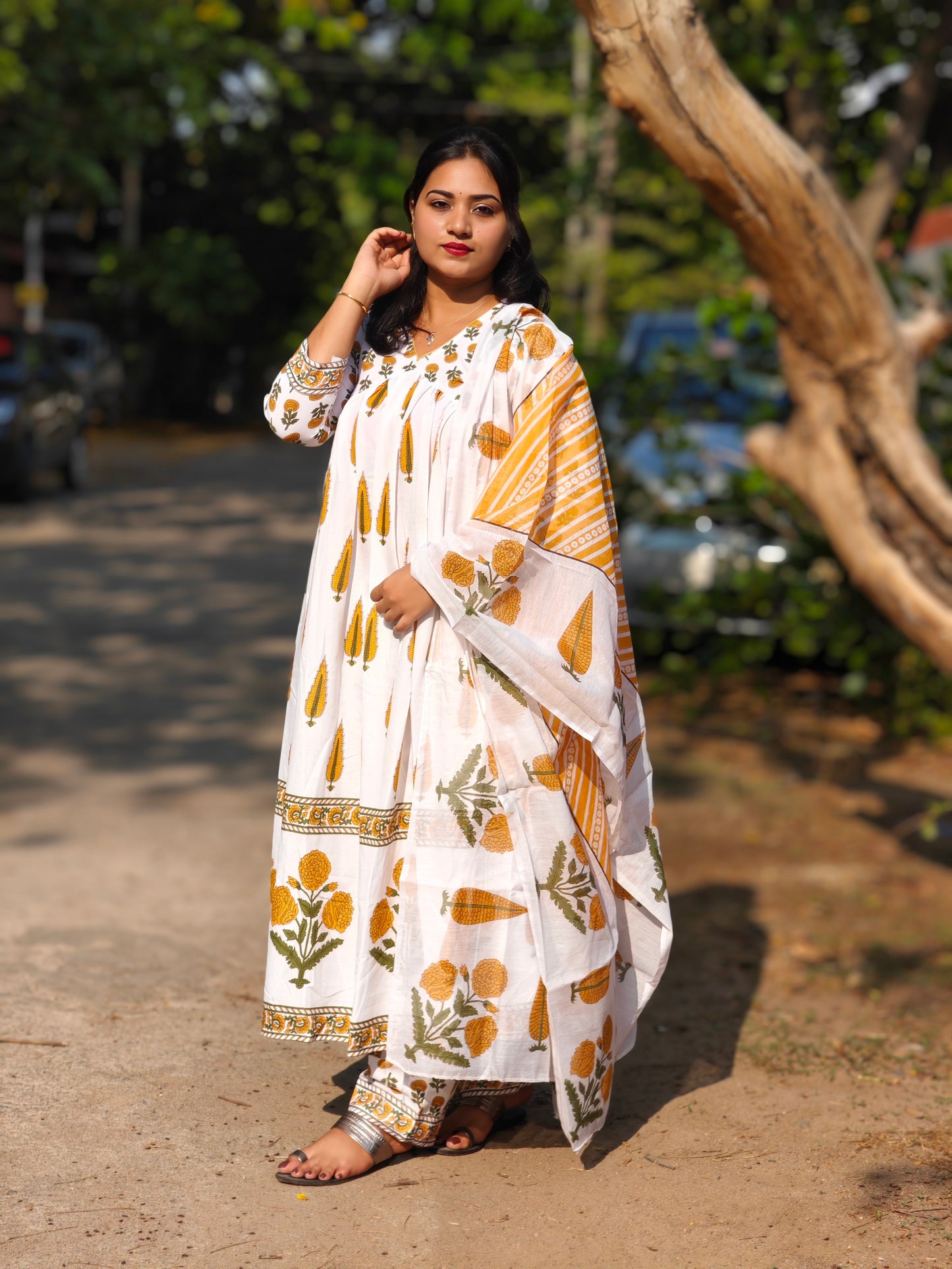 White Viscose Rayon Suit Set with Crochet Detailing – Sizes S to XXL