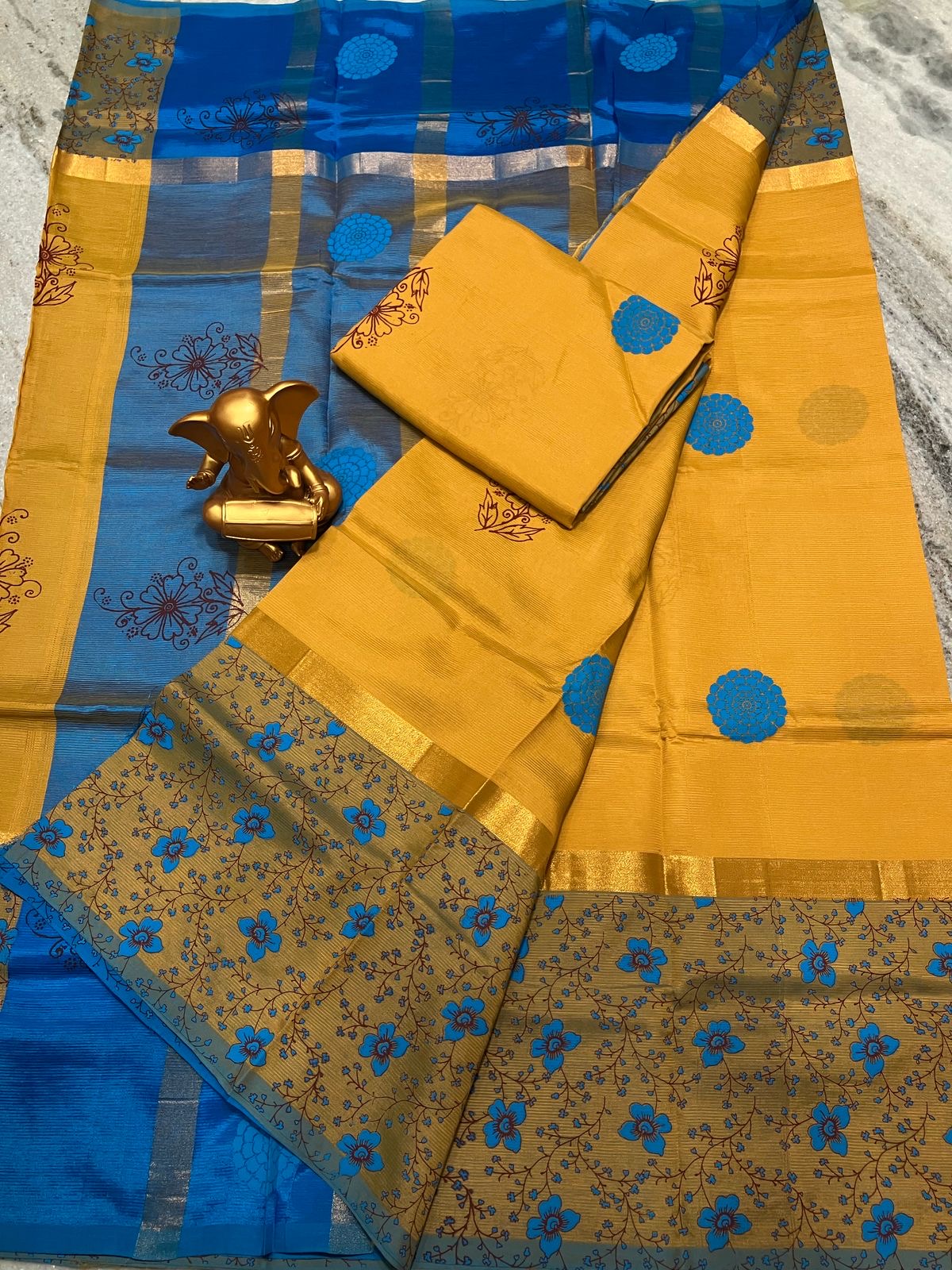 Mangalagiri Pattu Cotton Saree for Women with Plain Weave and Blouse Piece – Soft Lightweight Drape