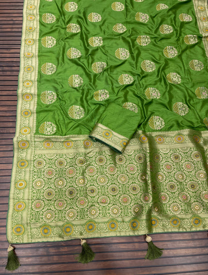 Banarasi Dola Silk Saree with Meenakari Jaal Weaving, Zari Pallu, and Butti Blouse – Royal Splendor Collection