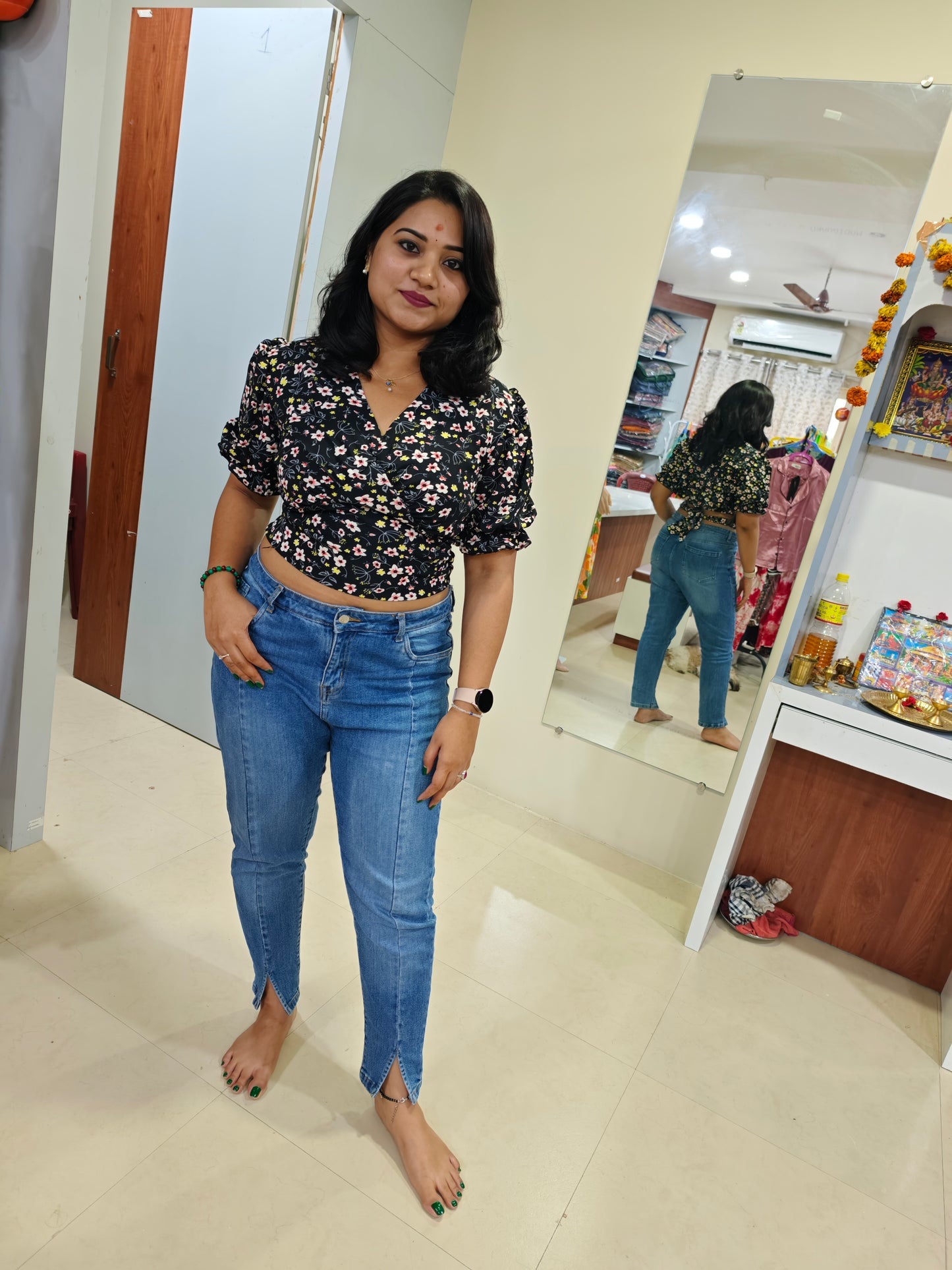 Women’s Knitted V-Neck Puff Sleeve Trendy T-Shirt – Sizes S to XL