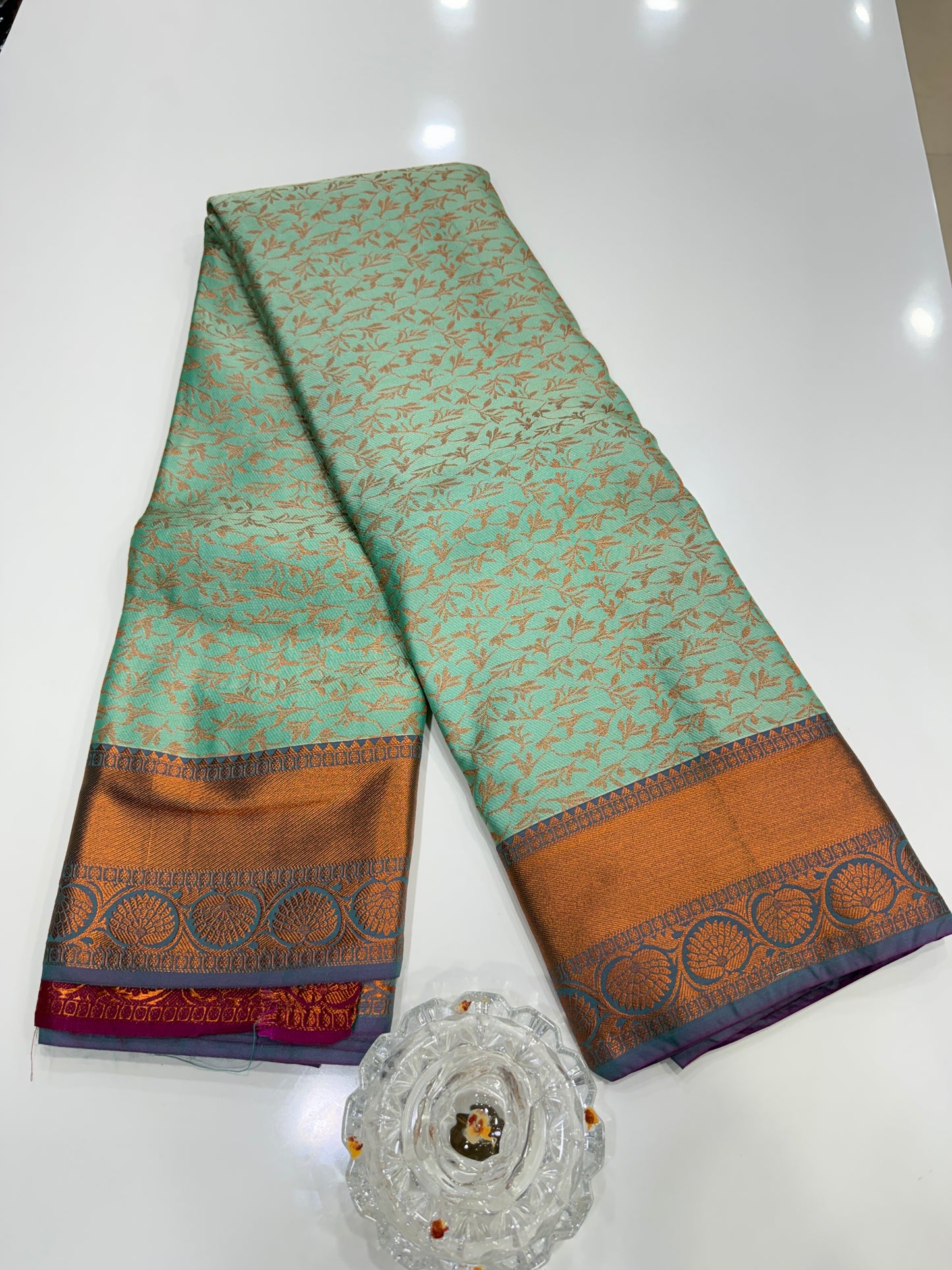 Soft Silk Saree with Samutrika Weaving and Contrast Zari Border for Women – Lightweight Festive Wear Saree