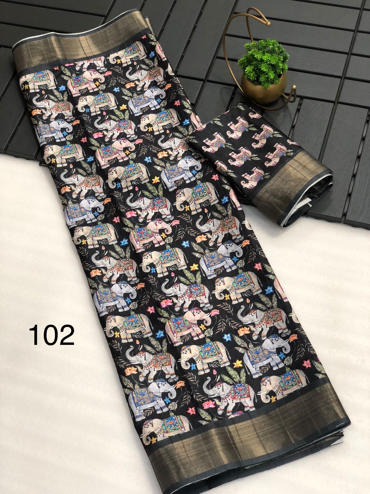 Mangalgiri Saree for Women with Kalamkari Print, Zari Weaving Border, Digital Pallu and Contrast Blouse Piece