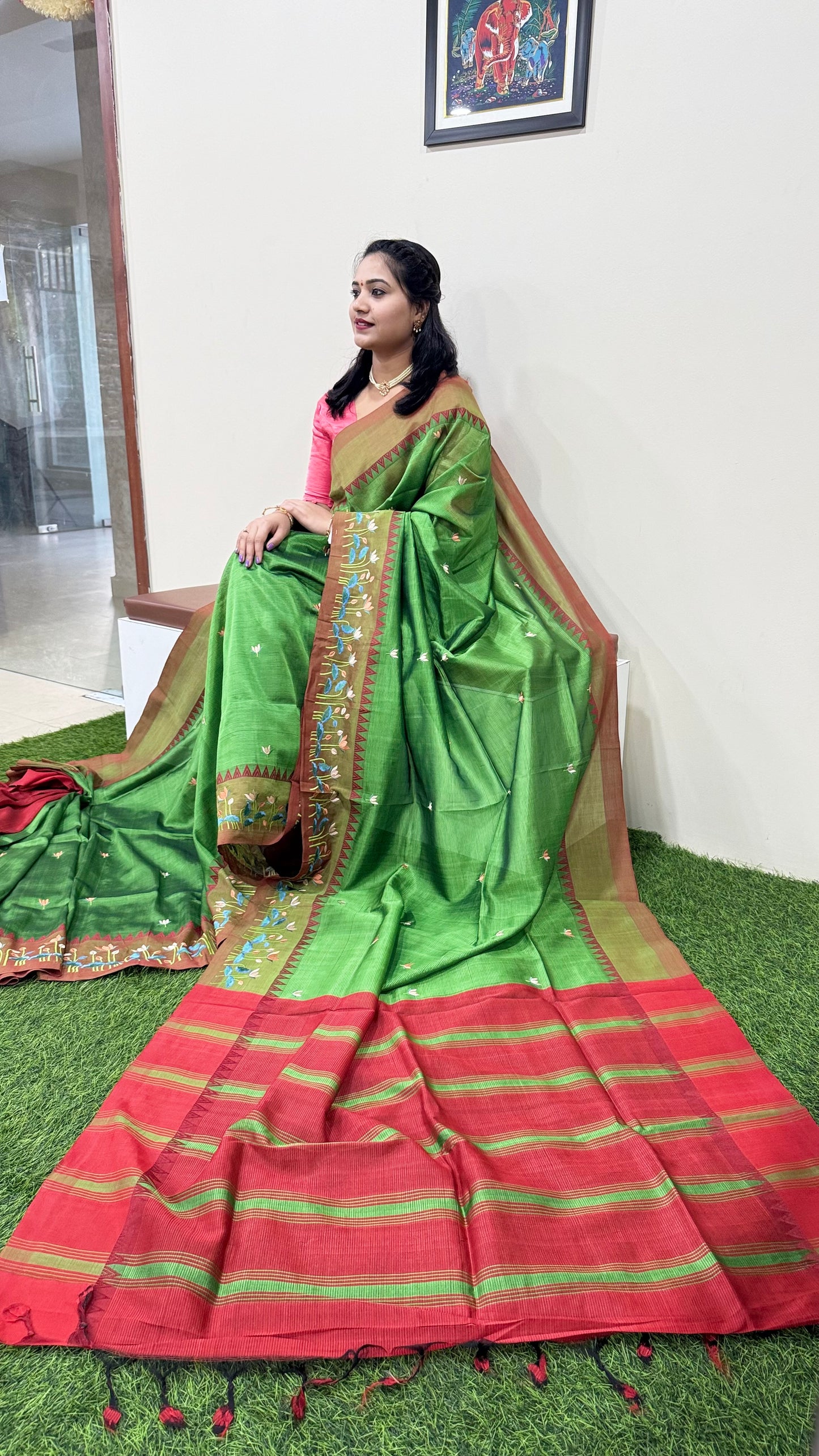 Temple Mangalgiri Pure Pattu Handloom Silk Saree with Embroidery Border