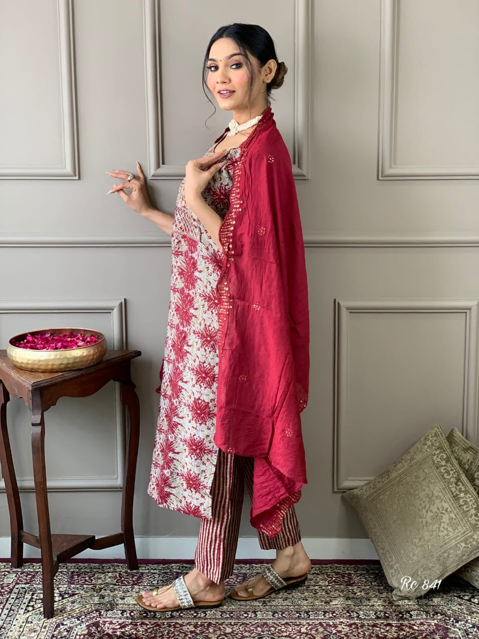 Muslin Embroidered Kurti Pant Set with Chanderi Dupatta for Women – Festive Wear