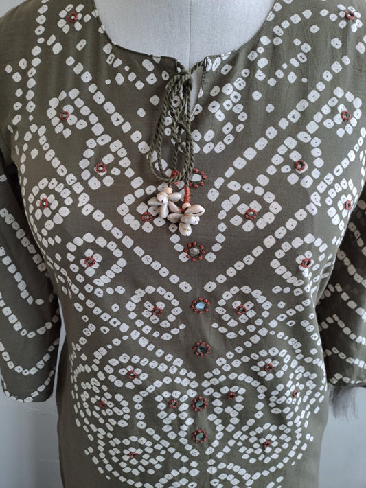 Cotton Printed Kurta Pant Dupatta Set with Mirror & Thread Work, Cowrie Detailing – Sizes 38–46