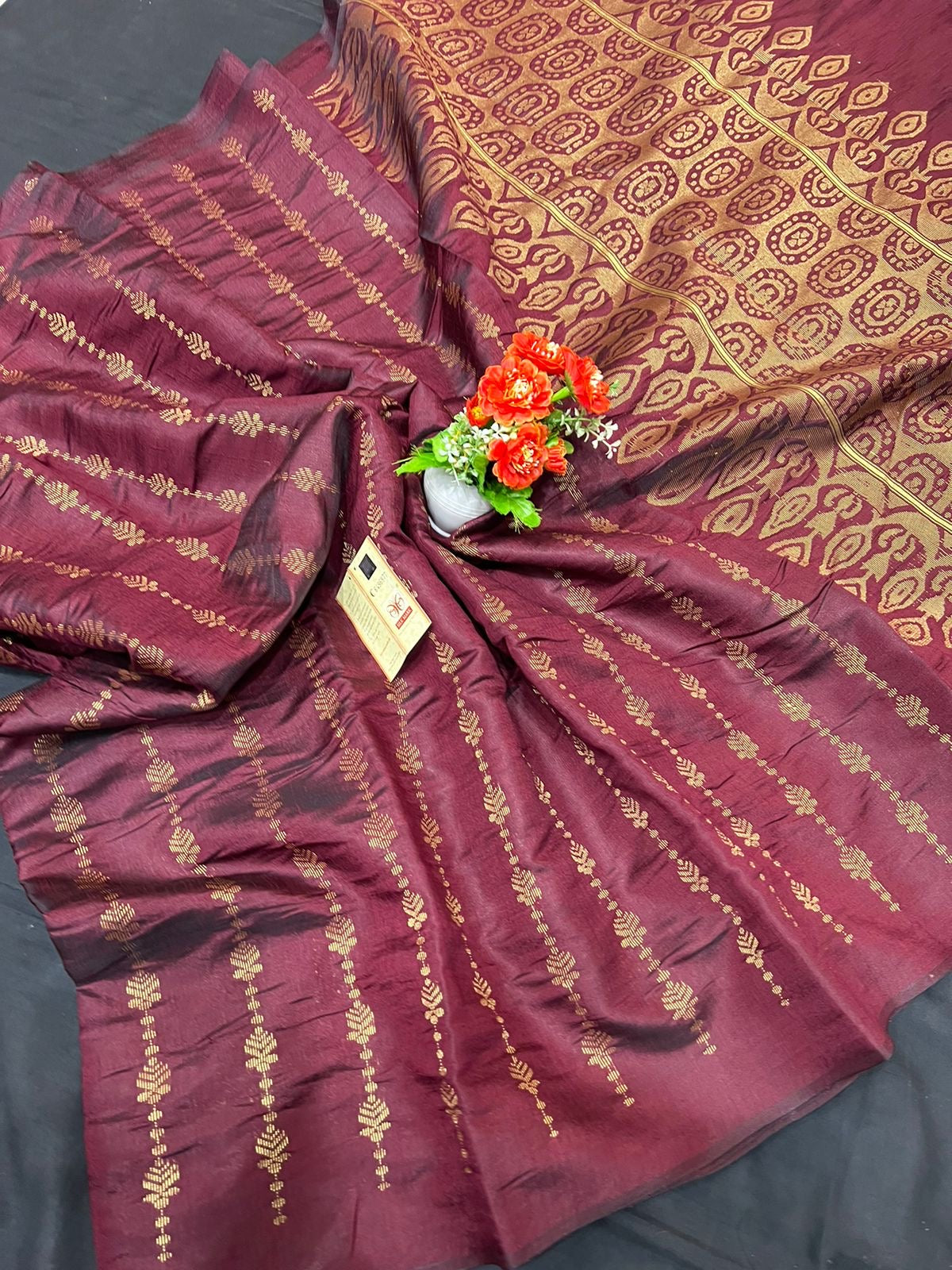 Pure Raw Silk Handloom Saree with Small Body Weave and Rich Pallu – Silk Mark Certified