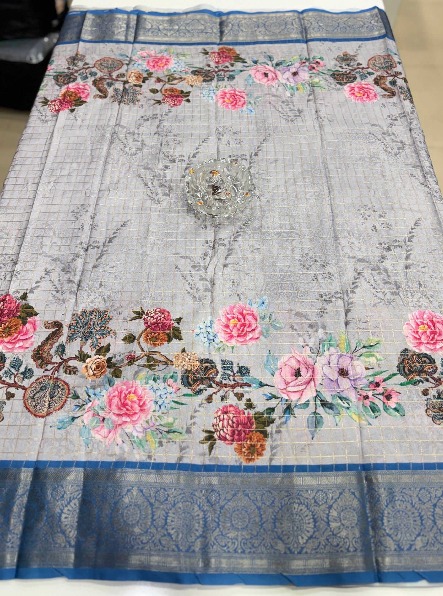 Printed handloom georgette saree for women with woven border and floral design