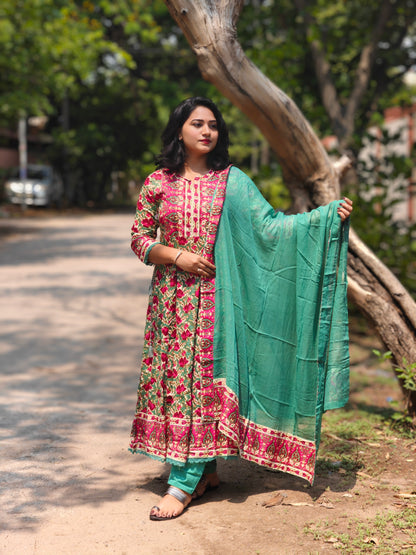 Pure Cotton 60x60 Voluminous Anarkali Suit Set with Hand Embroidery, Zari Weaving & Lace Dupatta – Sizes M & 2XL