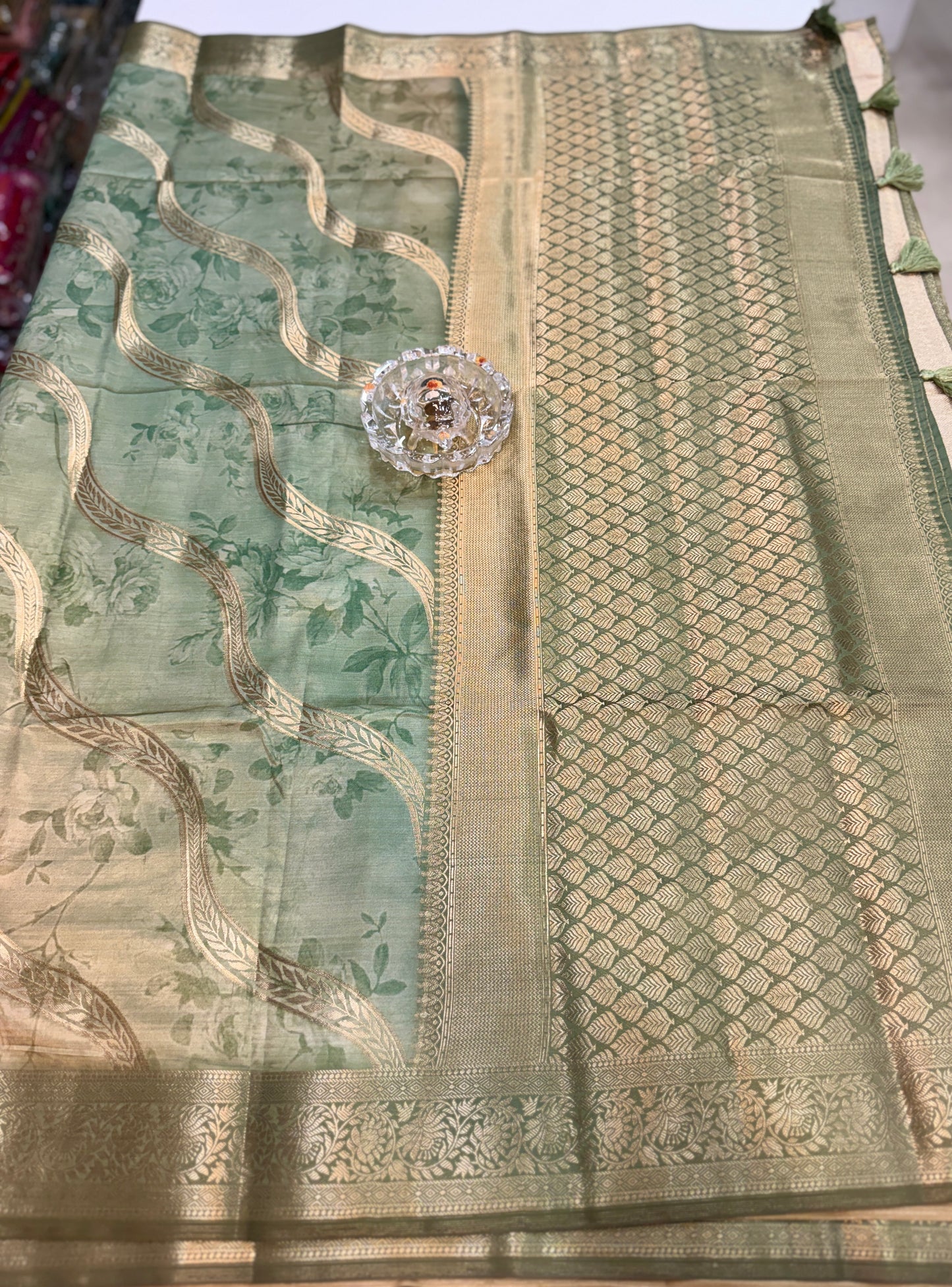 Bamboo Silk Floral Printed Saree with Rich Decorative Pallu, All Over Rich Leheriya Pattern