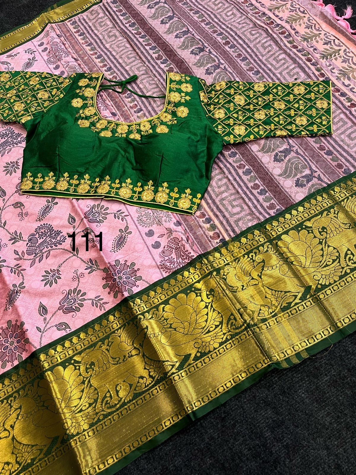 Elegant Jacquard Cotton Silk Saree with Maggam Free Size Blouse