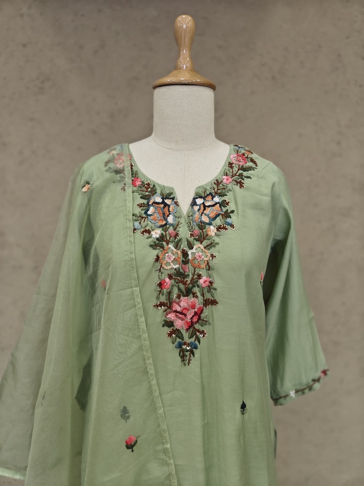 Pastel Green Roman Silk Kurta Set with Multi-Color Floral Embroidery and Organza Dupatta – 3-Piece Set for Women