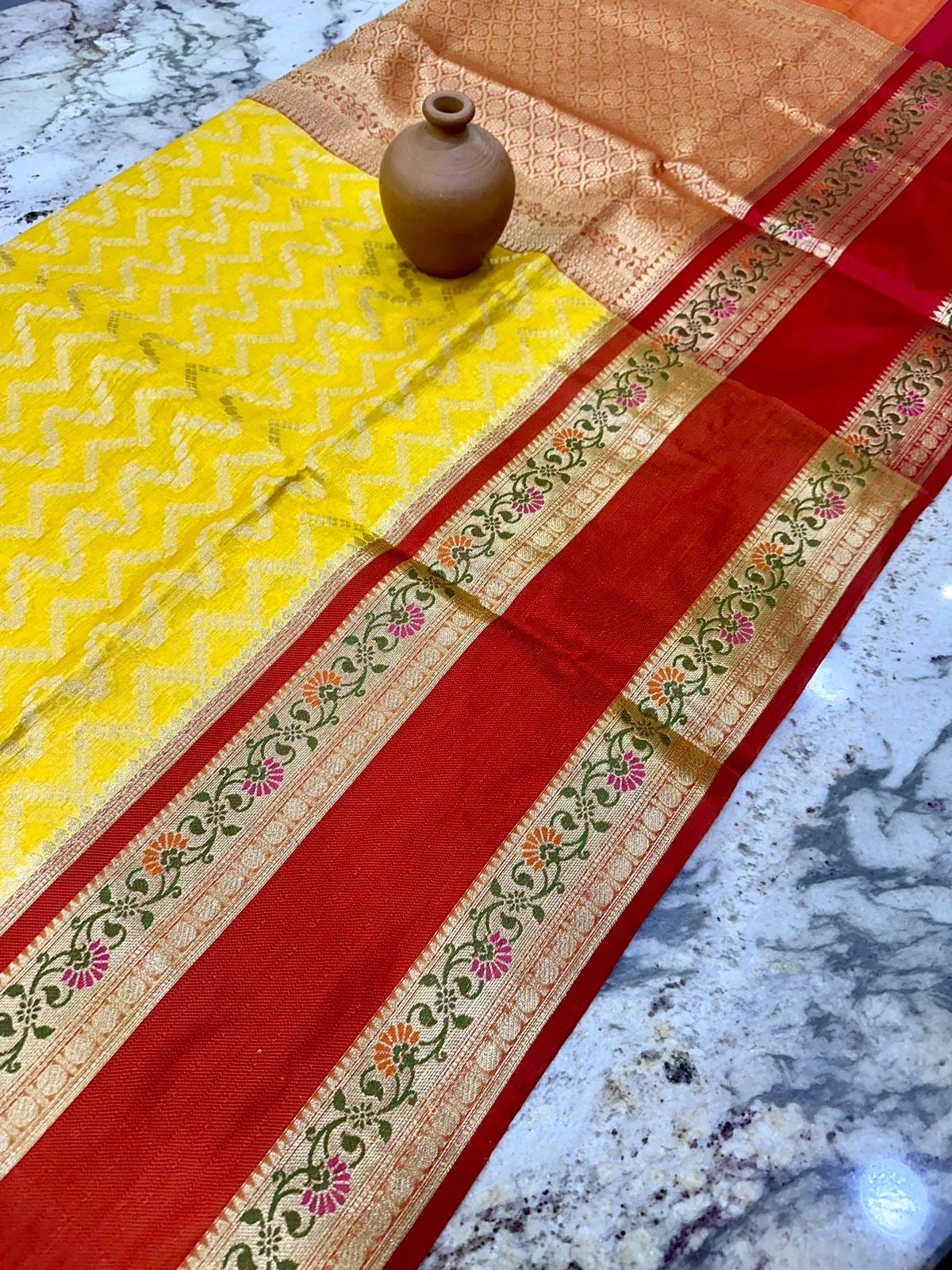 Mangalgiri Tissue Saree with Floral Design, Zari Rich Pallu, Big Border, and Contrast Blouse Piece for Women