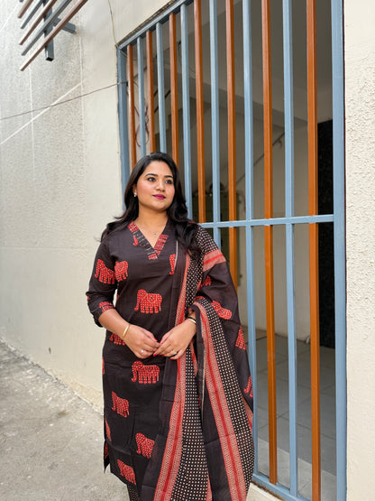Pure Cotton Elephant Print Kurta Pant Dupatta Set for Women – Black & Red, Sizes 38–46