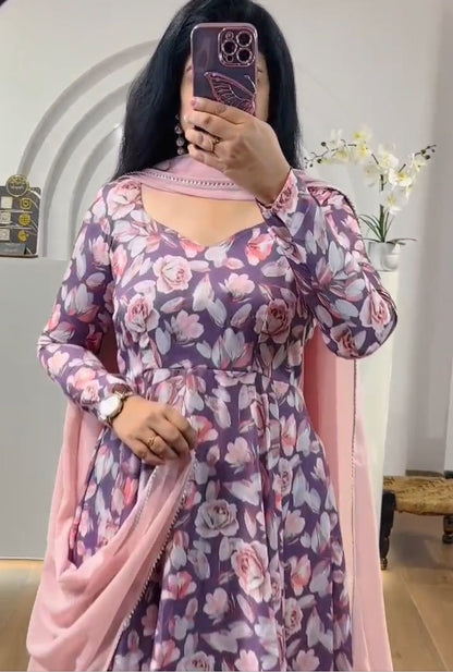 Elegant Georgette Gown with Dupatta: Stylish and Comfortable