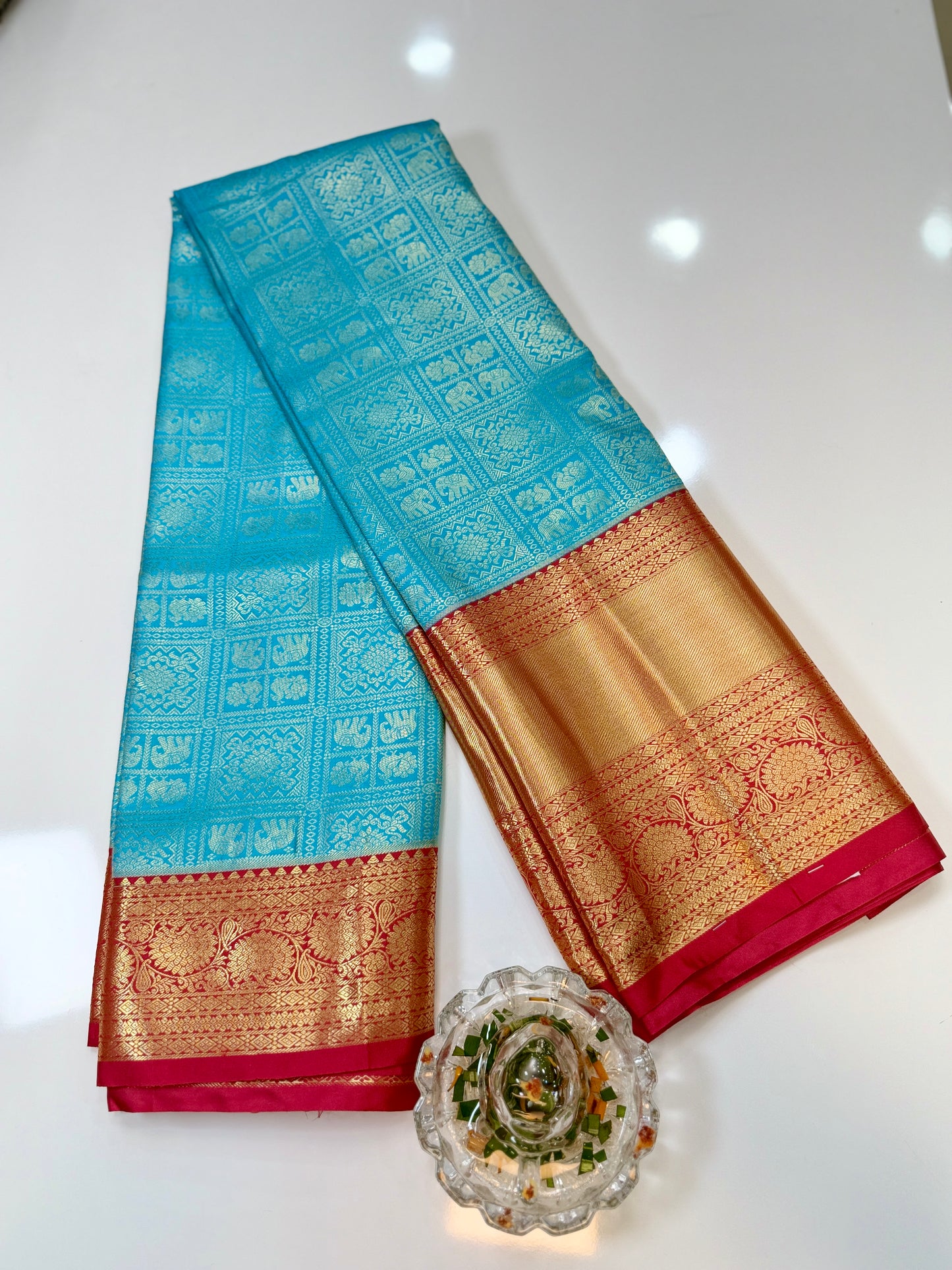 Semi Kanchi Pattu Brocade Saree with Zari Weaving and Contrast Border – Festive Wear