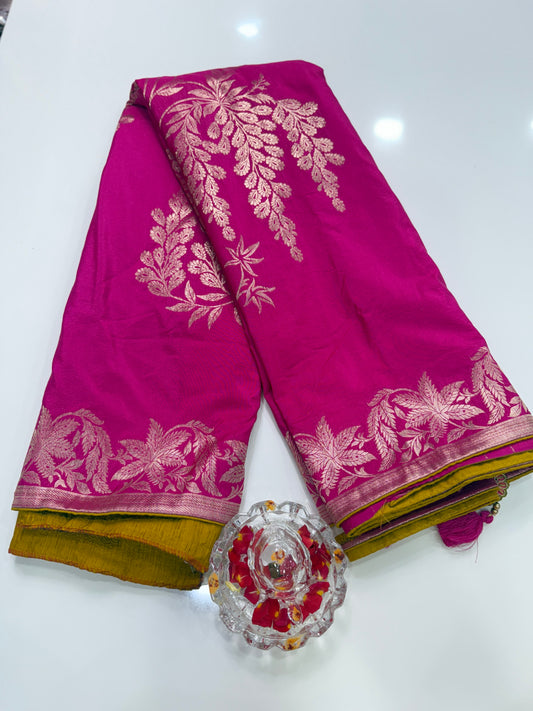 Pure Crepe Saree with Designer Contrast Blouse – Lightweight Festive Wear for Women