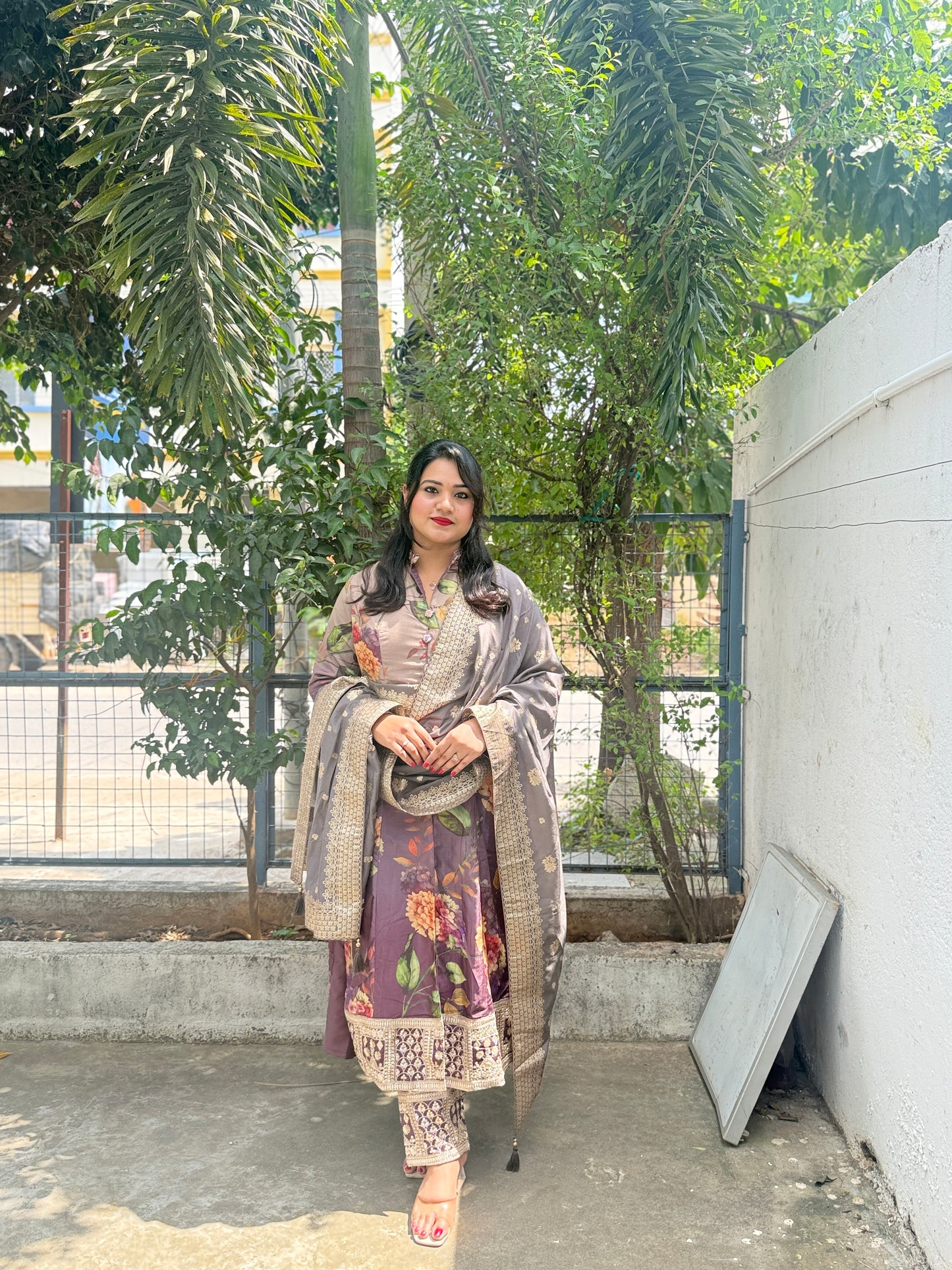 Premium Silk Embroidered Front Cut Kurta Pant Set with Jacquard Dupatta – Festive Wear for Women