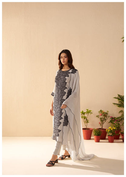 Crush Shimmer Kurta Pant Dupatta Set with Elegant Detailing Work for Women – Sizes M & XL