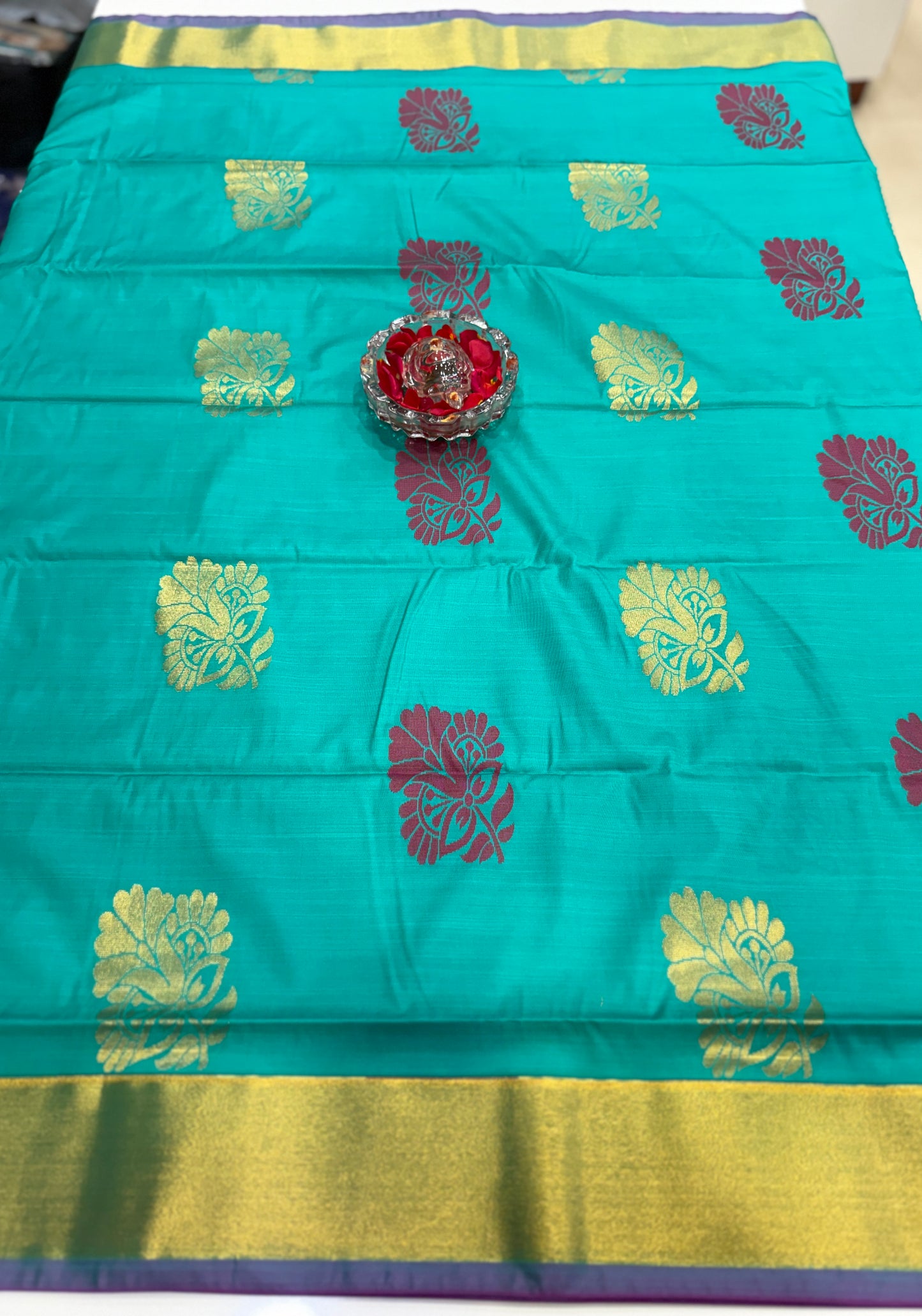 Kanchi Soft Silk Saree with Zari Weaving and Traditional Motifs – Wedding and Festive Wear