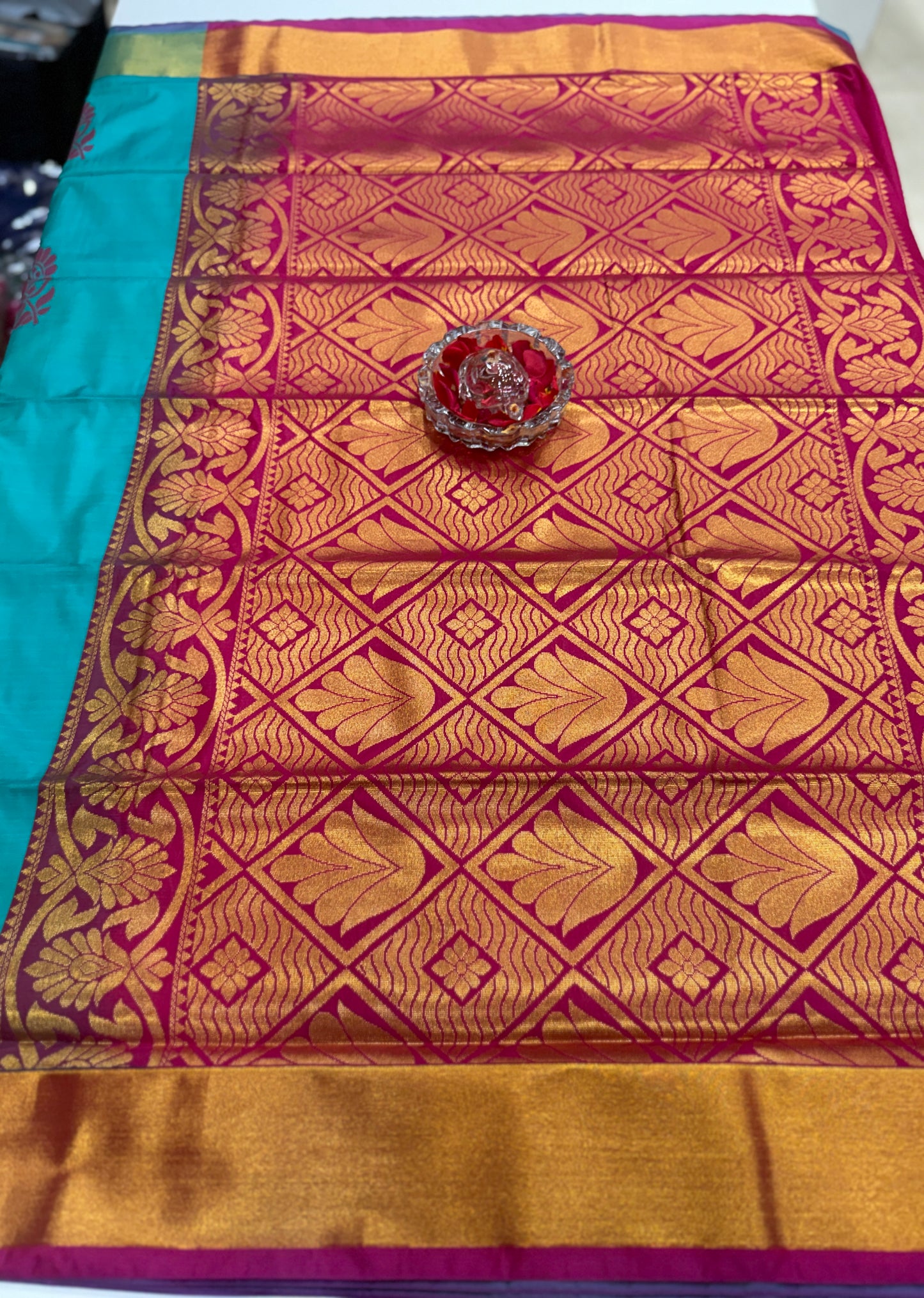 Kanchi Soft Silk Saree with Zari Weaving and Traditional Motifs – Wedding and Festive Wear