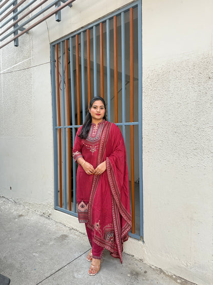 Pure silk suit set for women with cotton lining, embroidered kurta pant dupatta, festive stitched design