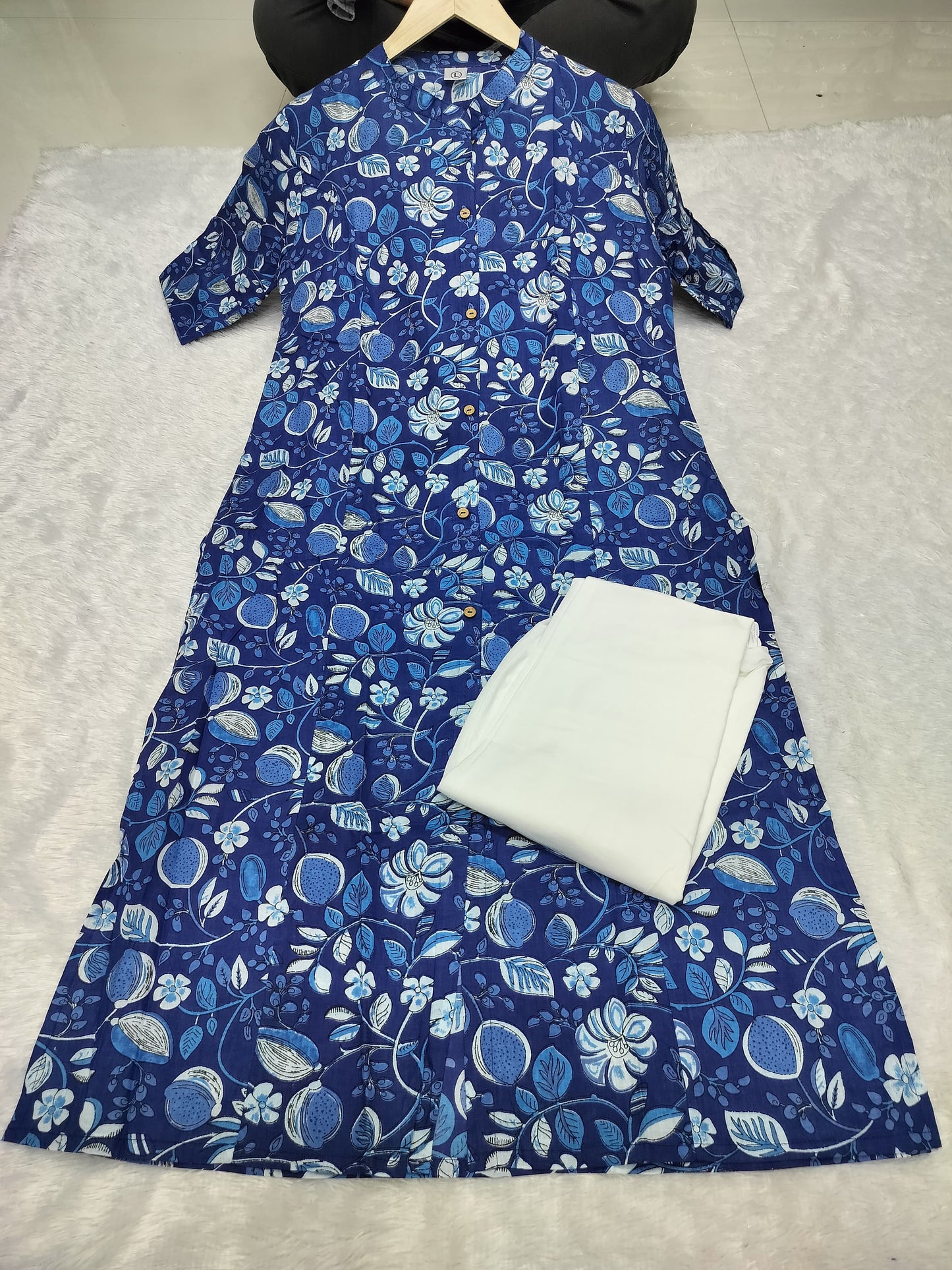 Discharge print fine cotton A-line kurti with ankle-length pant set for women – M to XXL sizes