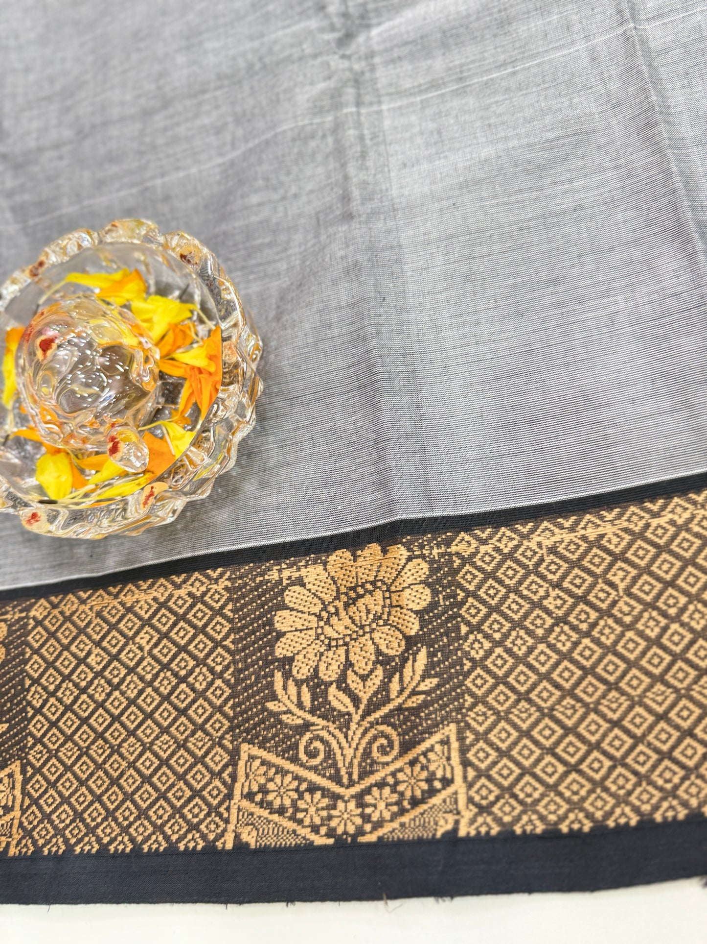 Chettinad Pure Cotton Saree with Zari Border – 80 Count, 20 Colours, 5.5m Length