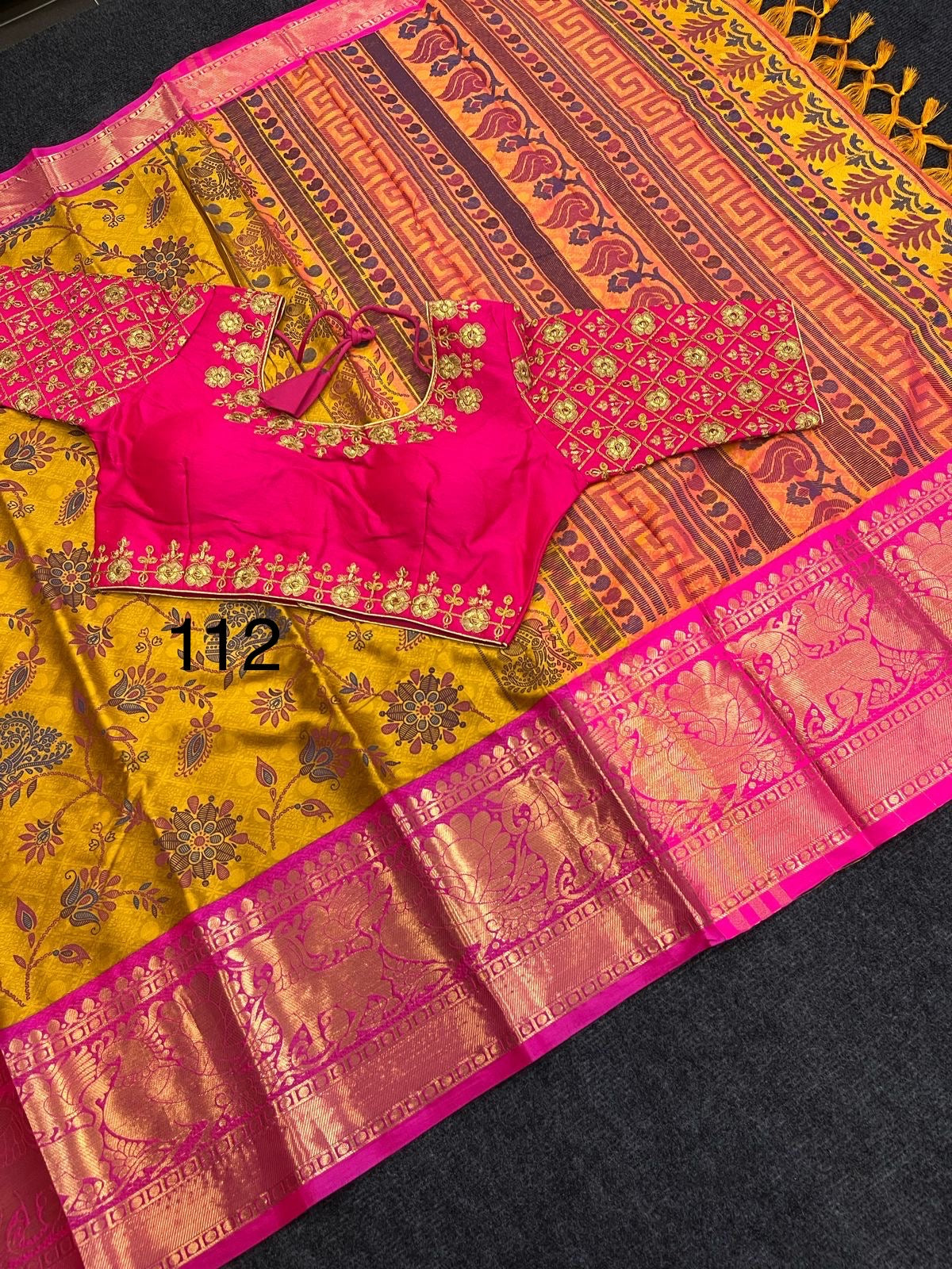 Elegant Jacquard Cotton Silk Saree with Maggam Free Size Blouse