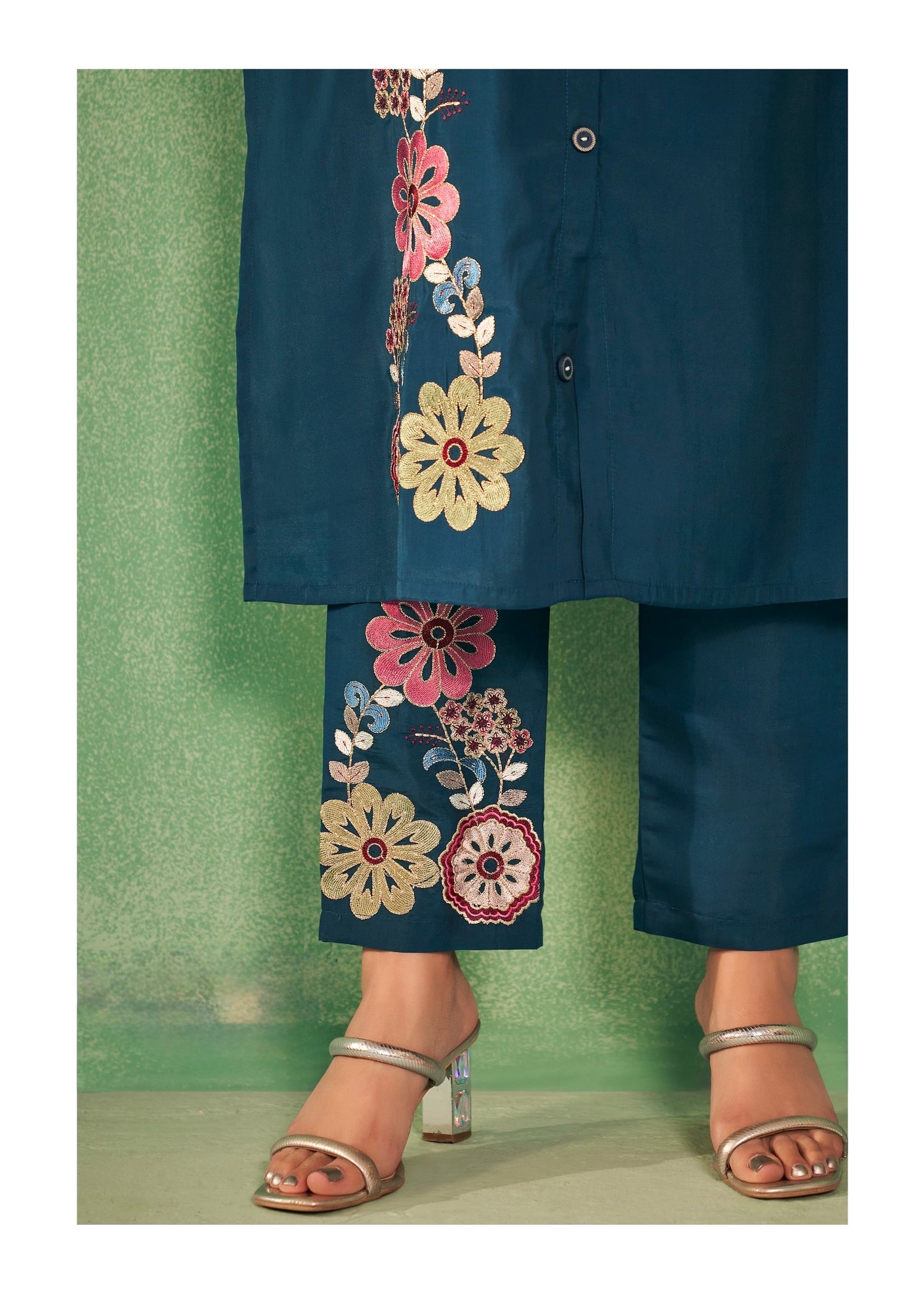 Viscose Silk Kurta Pant Dupatta Set with Printed Dupatta and Lace Finish – Sizes M to XXL