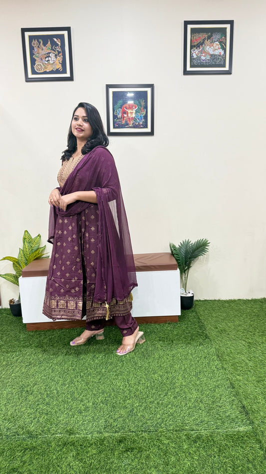 Rayon Kurta Pant Dupatta Set with Foil Print and Zari Sequins Embroidery – Women’s 3-Piece Outfit