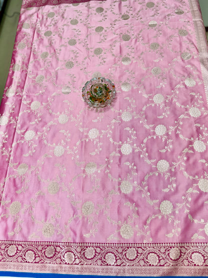 Banarasi Mashru Katan Silk Saree in Pink and Magenta with Contrast Blouse Piece – Women’s Festive Wear