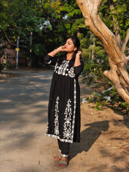 Black Nayra Cut Kurti and Pant Set for Women with Embroidery Work – Elegant Ethnic Wear