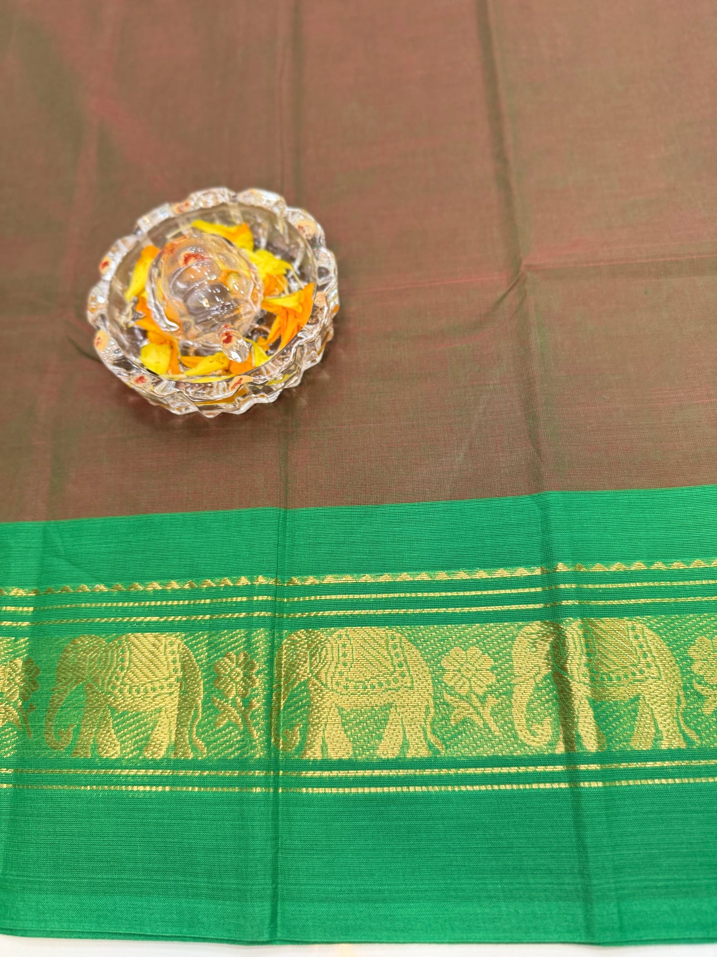 Chettinad Pure Cotton Saree with Zari Border – 80 Count, 20 Colours, 5.5m Length