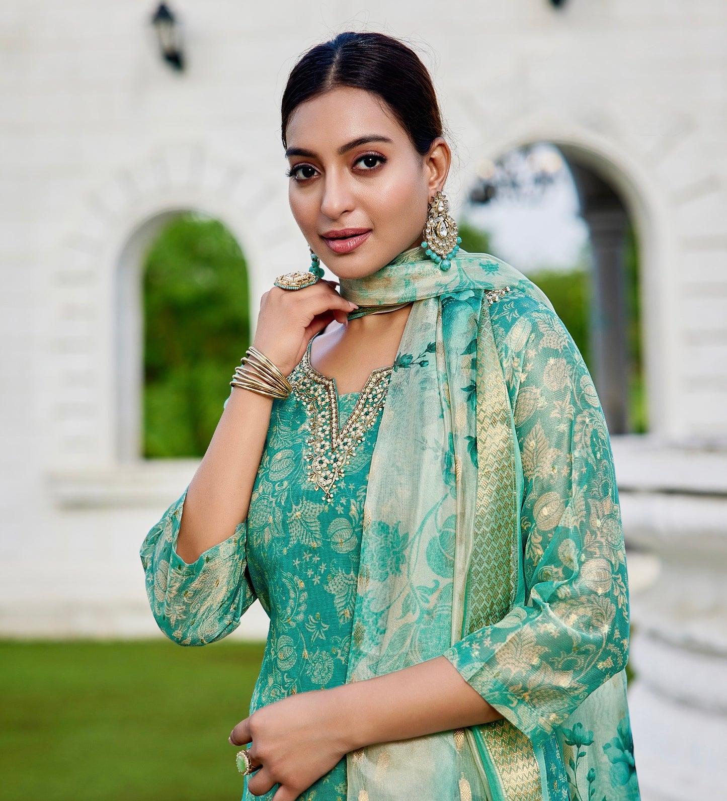 Jacquard Print Straight Kurta Pant Set with Fancy Digital Dupatta – Women’s Ethnic Wear