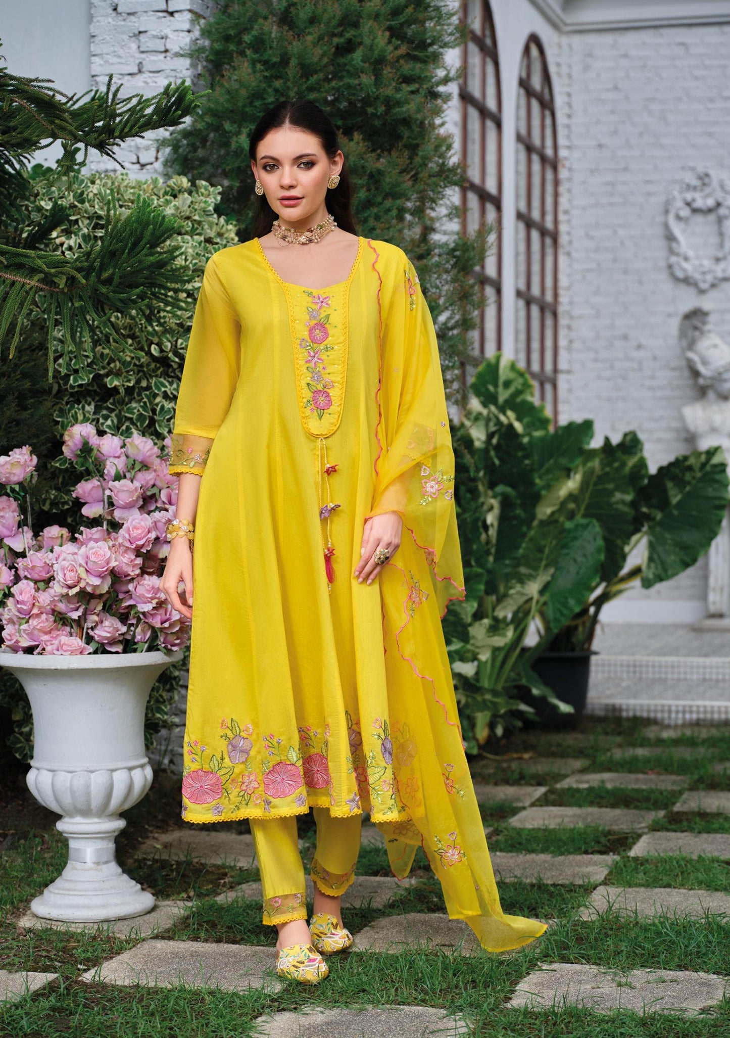 Pure Mul Chanderi Three-Piece Suit Set with Designer Thread and Handwork – Sizes XL and 2XL