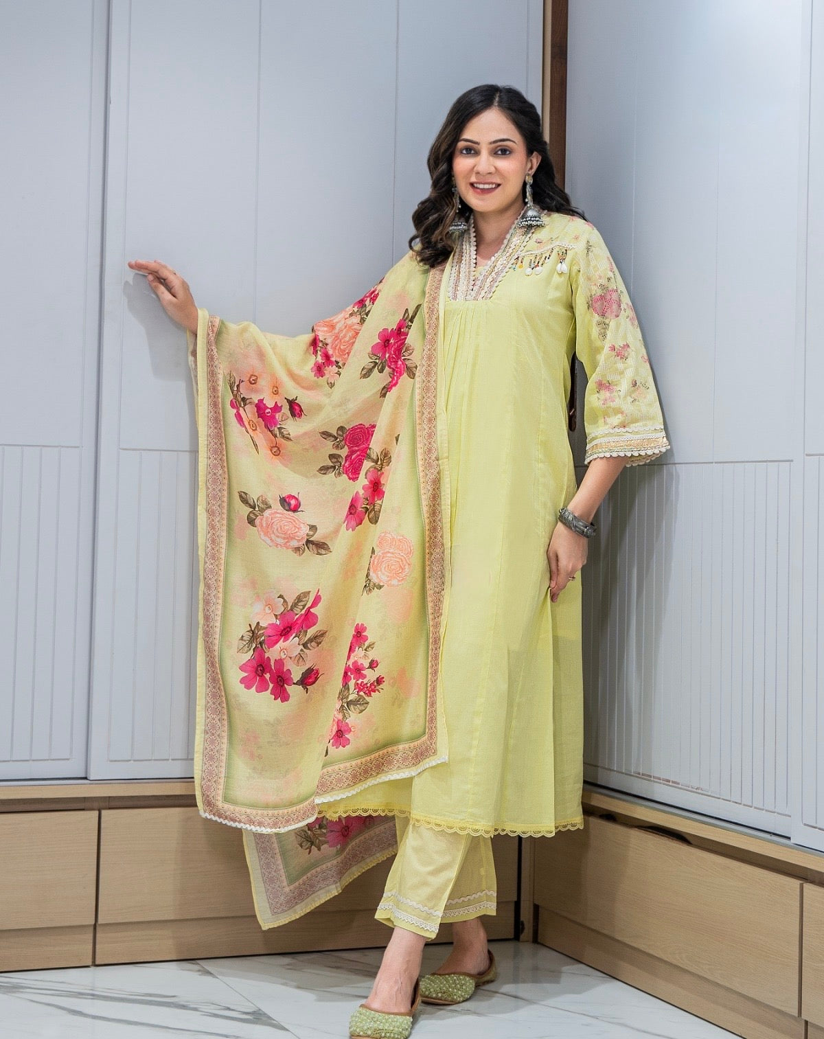 Anarkali Kurta Set in Mul Cotton with Jacquard and Lace Work – Kurti Pant Dupatta Set for Women